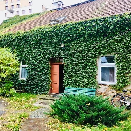 Apartment In Ivy Covered House, Near Old Town Kraków Eksteriør billede